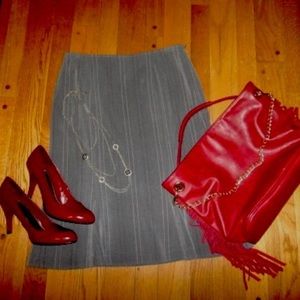 Career gray multi above knee trumpet skirt NWOT